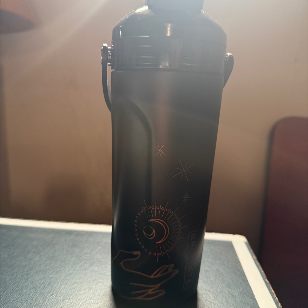 Brumate Hilary Duff Limited Edition multishaker